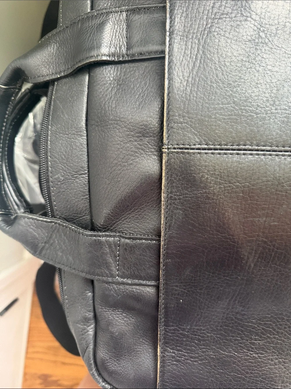 Keneth Cole classic black